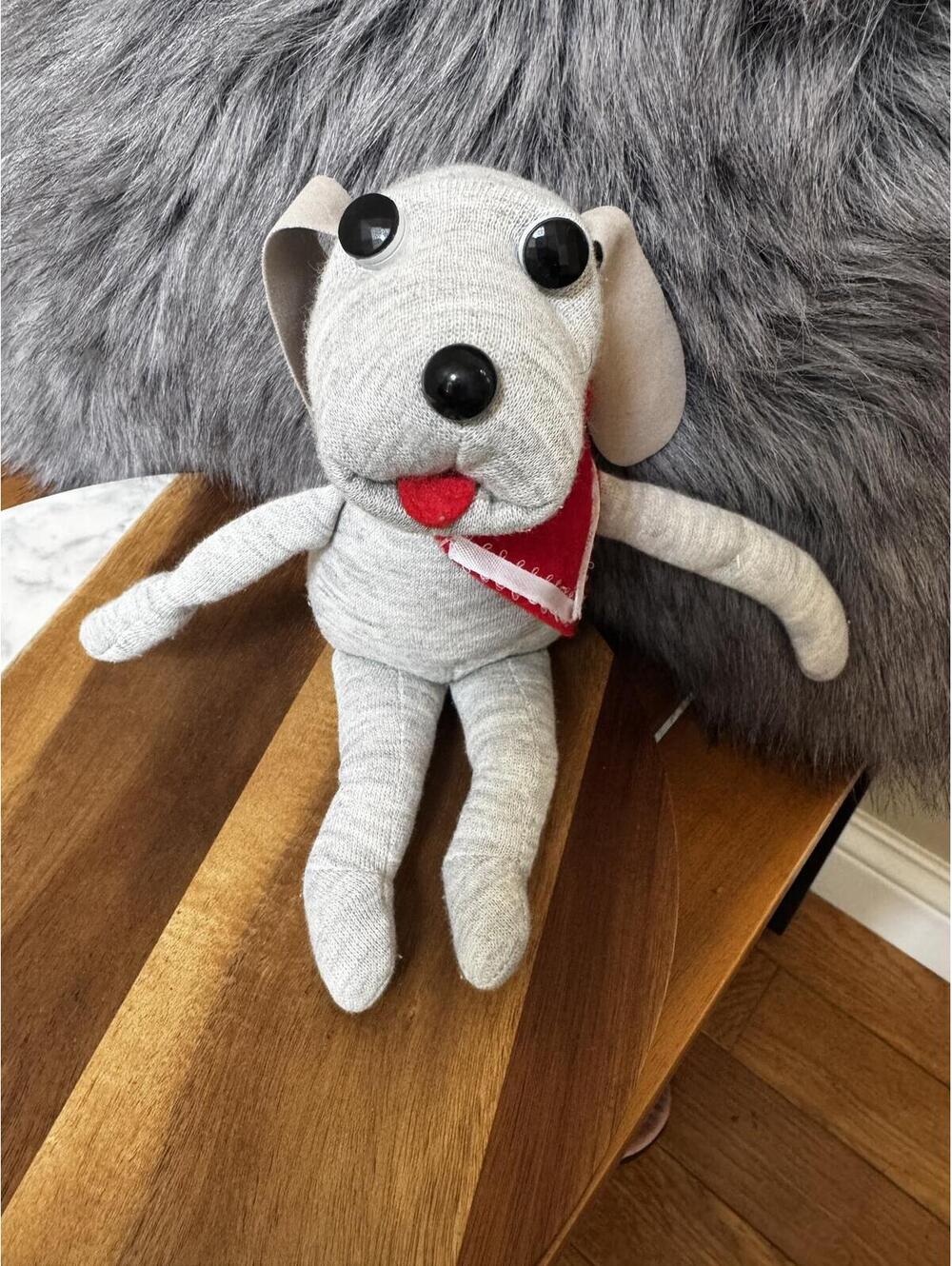 Vintage 1993 Shari Lewis Hush Puppy Plush 9" Sock Puppet Style Dog Amerawell